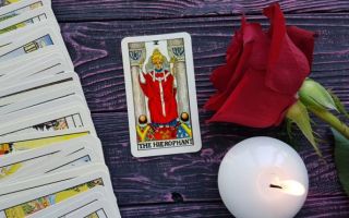The Hierophant Tarot card meaning in readings
