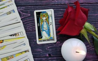 The High Priestess card meaning in tarot readings