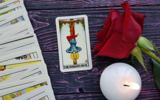 The Hanged Man tarot card meaning in upright and reversed position
